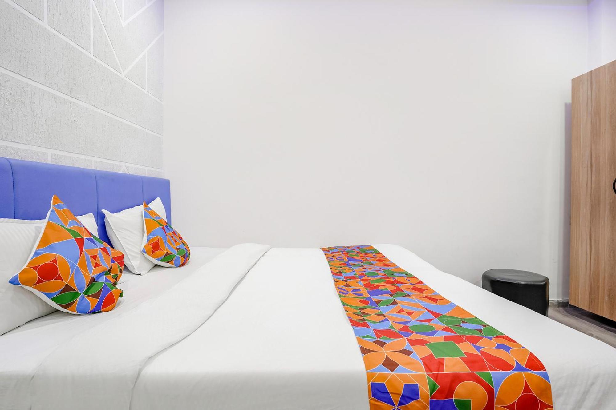 Fabhotel Vrundavan, Athwa Bhatha 外观 照片
