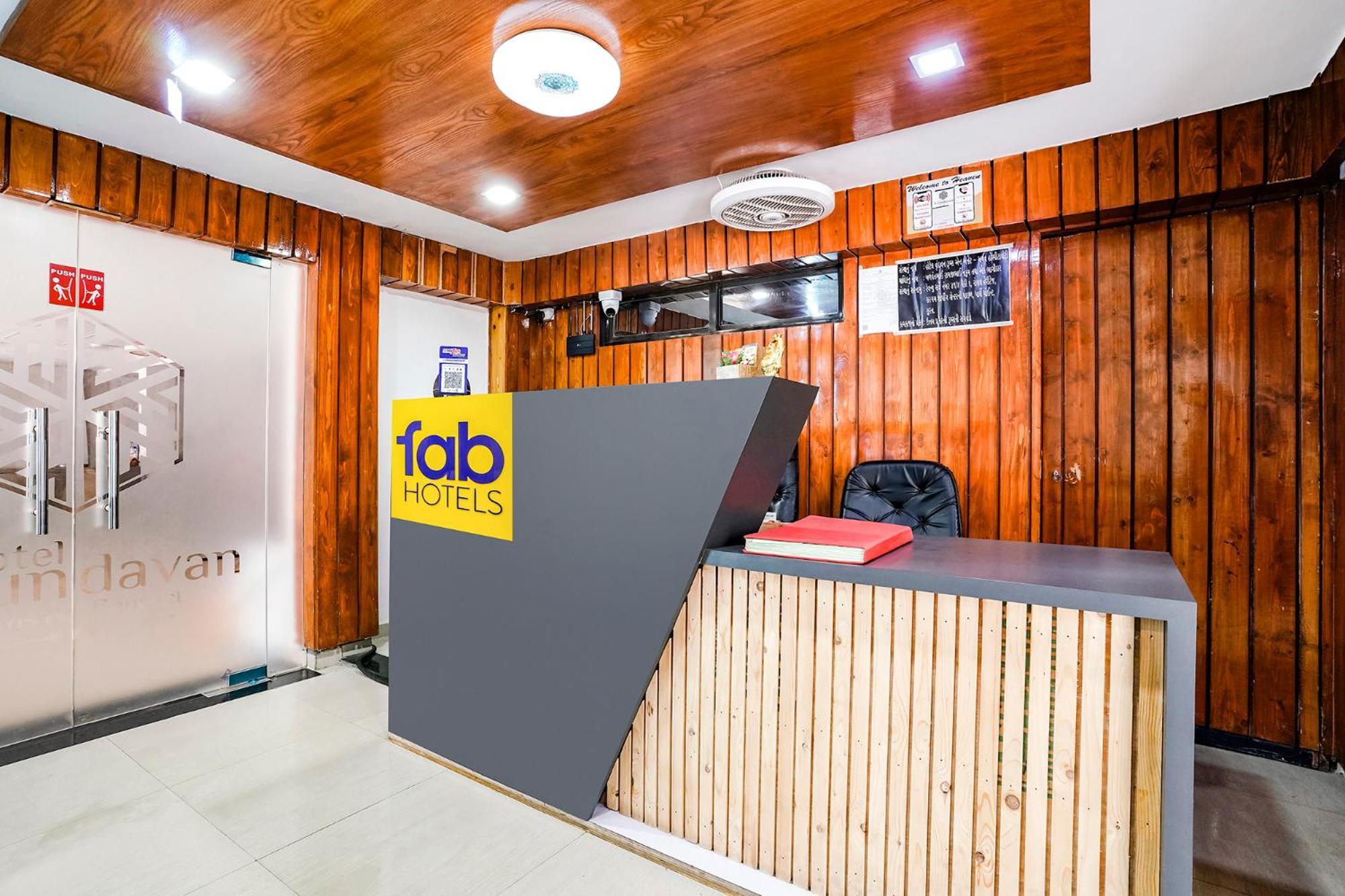 Fabhotel Vrundavan, Athwa Bhatha 外观 照片